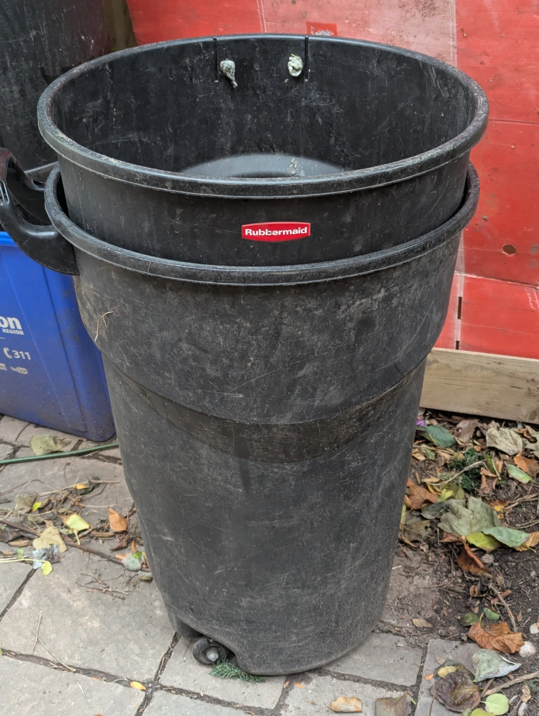 2 Rubbermaid Brute Wheeled Trash Can