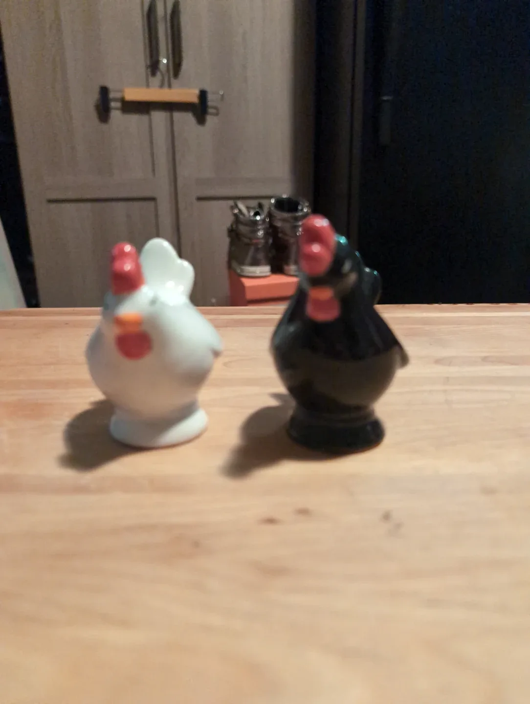 Ceramic Chicken Salt and Pepper Shakers - photo 2