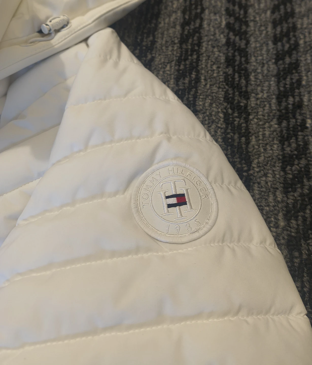 Tommy Hilfiger White Quilted Hooded Jacket XS - photo 4
