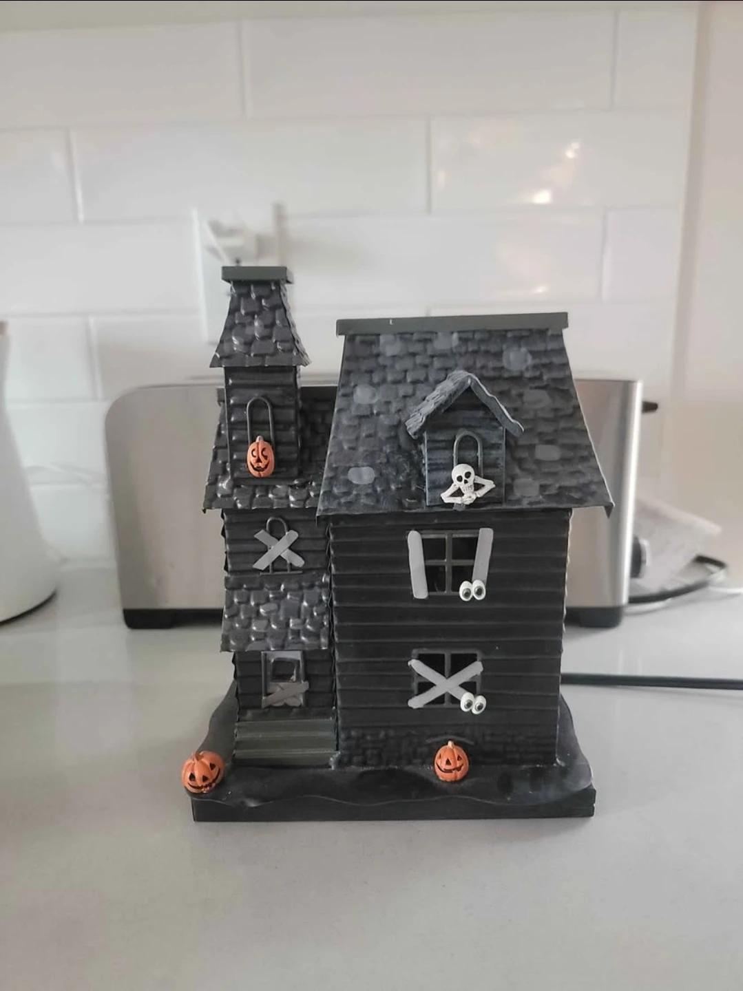 Scentsy Haunted House warmer