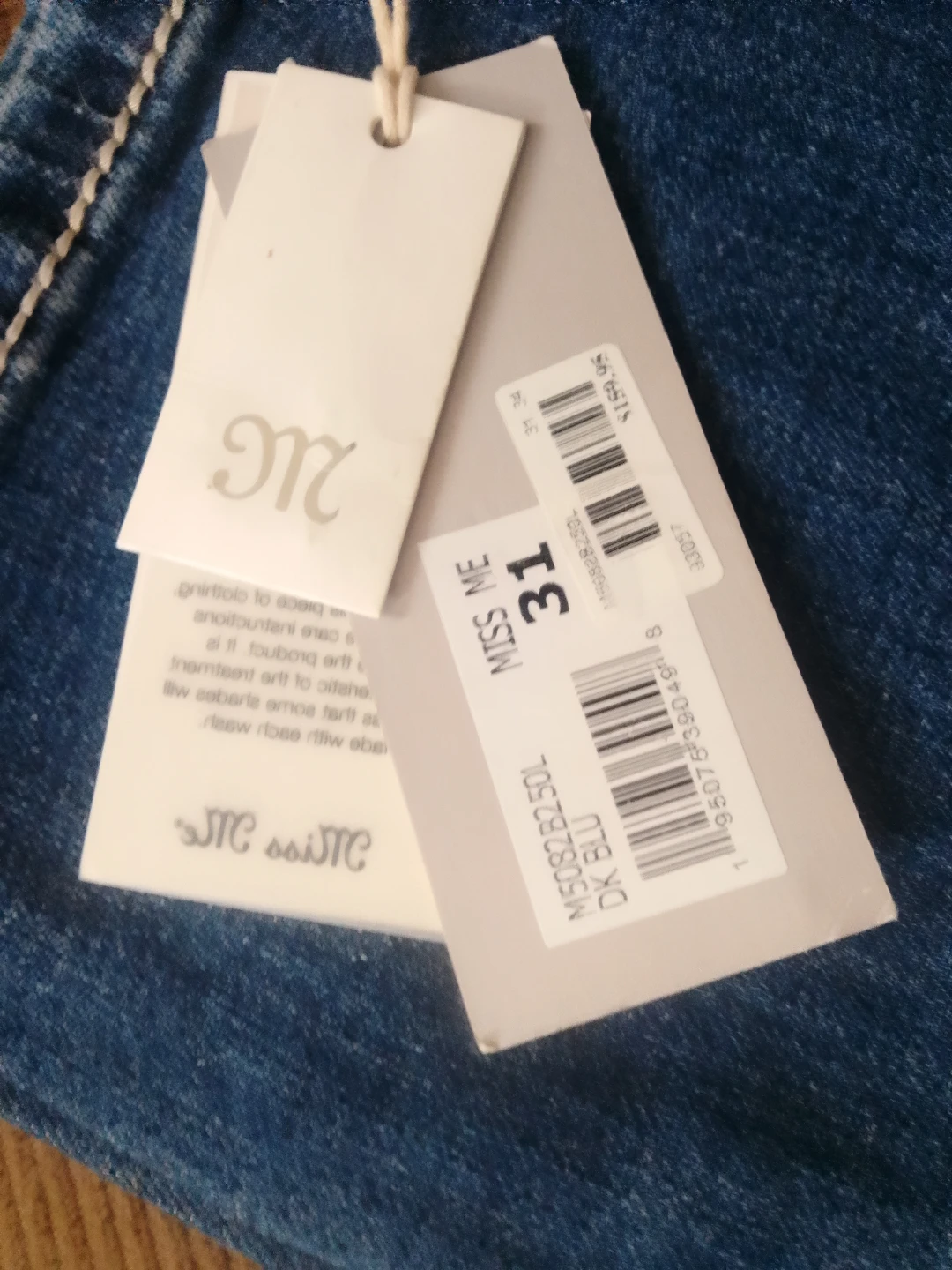 New Miss Me Mid-Rise Bootcut Jeans Size 31 Length 34 - photo 2