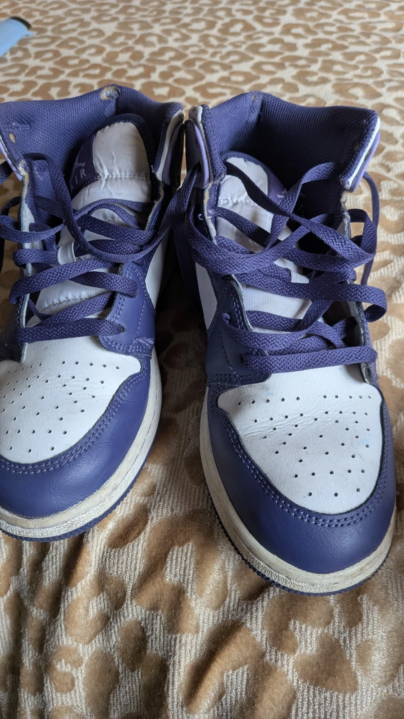 Air Jordan Mid Purple Sneakers (Sold As Is) Size 7Y - photo 4