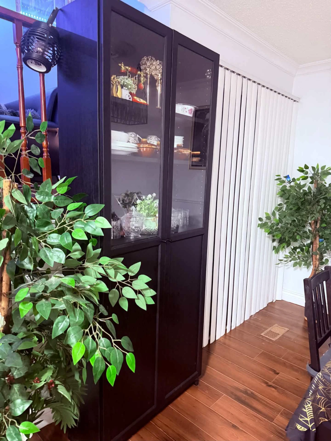 IKEA Billy Glass Door Cabinet - photo 2