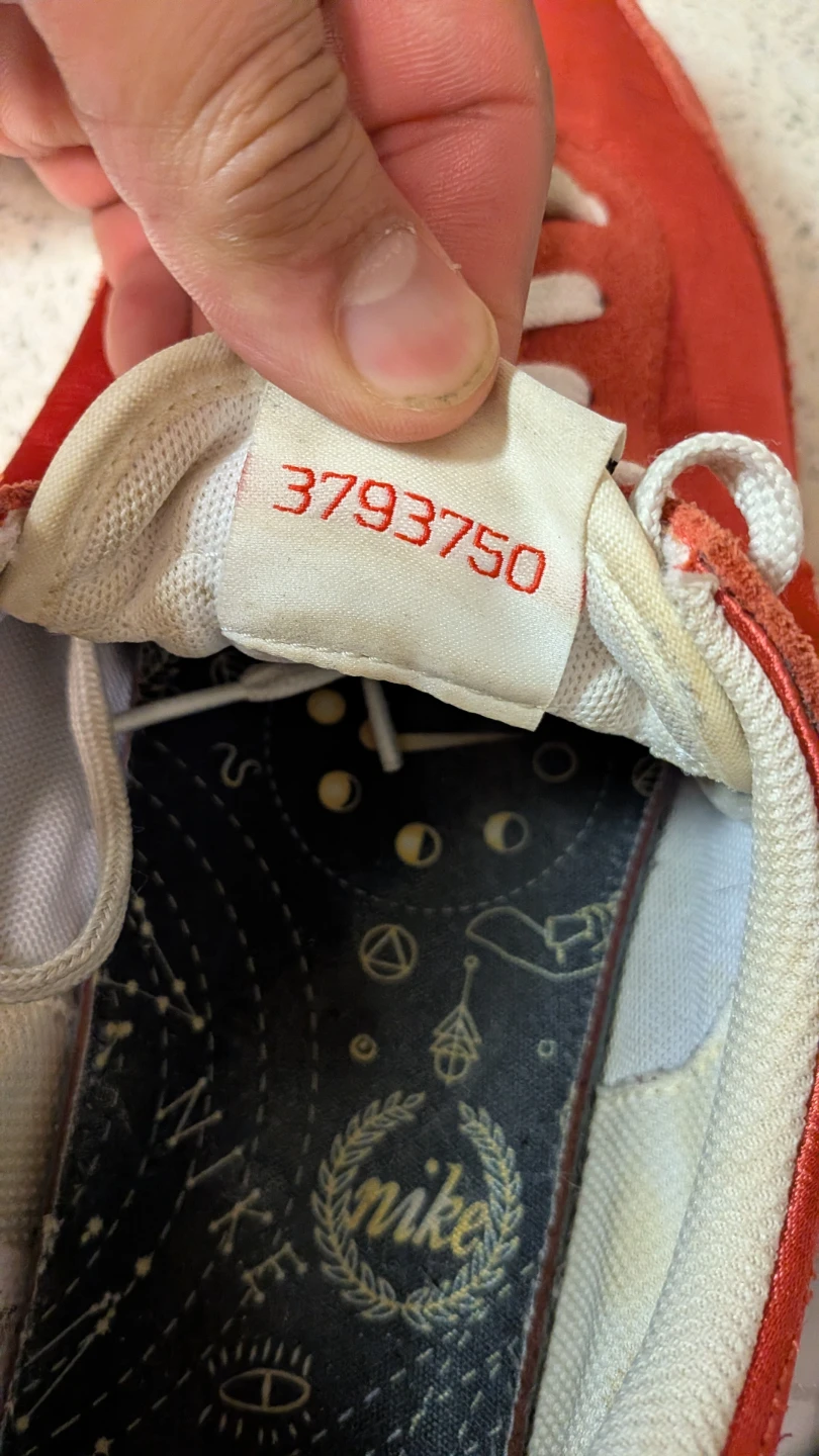 Nike Sneakers Red (Woman Size 11) - photo 4
