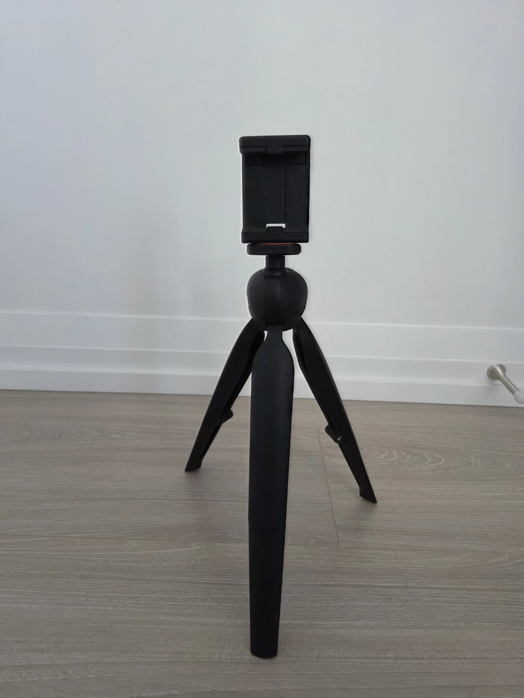 Black Smartphone Tripod Stand - photo 3