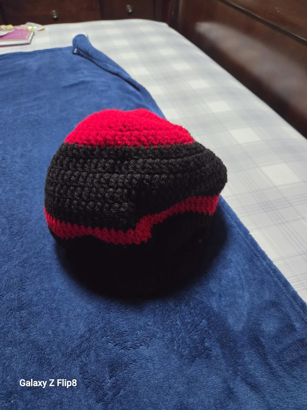 Hand-crocheted red and black striped newsboy cap - photo 2