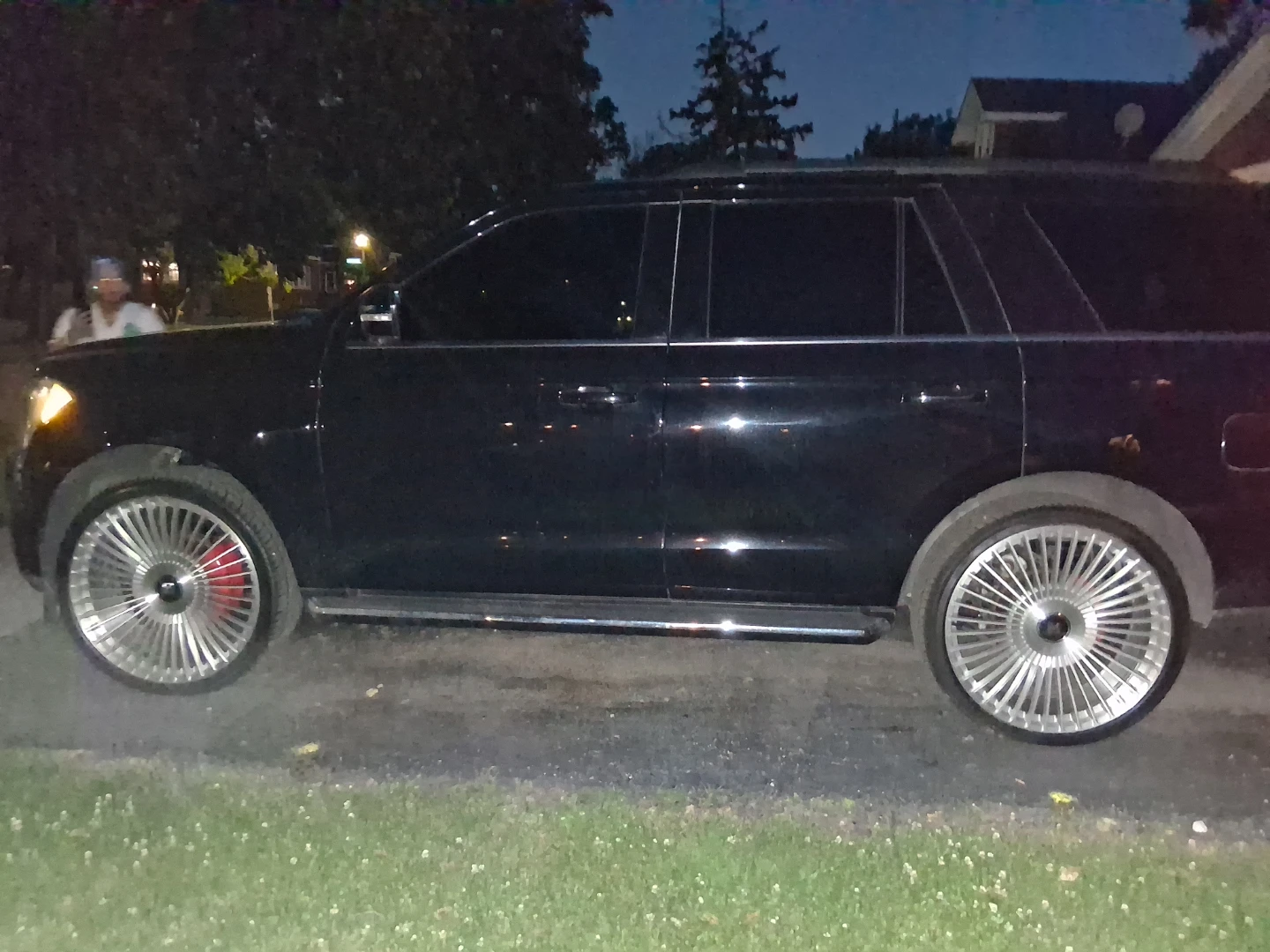 Lexani wheels for Ford Expedition - photo 2