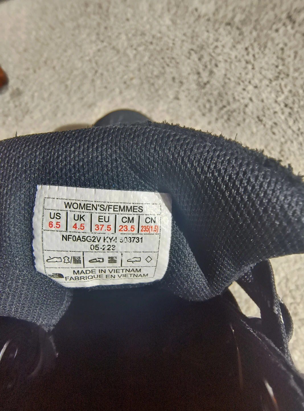 North Face Waterproof boots, women size 6.5 - photo 3