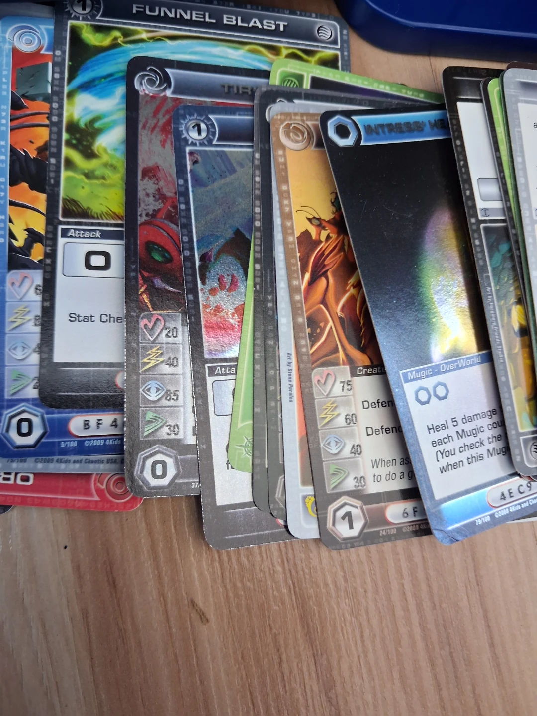 Chaotic Trading Card Game Starter Tin - photo 2