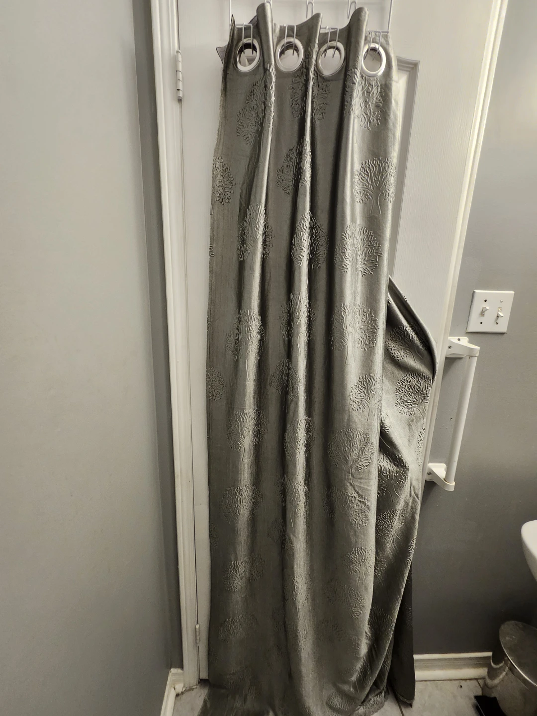 6 panels of grey tree pattern curtains 48"x84" - photo 2