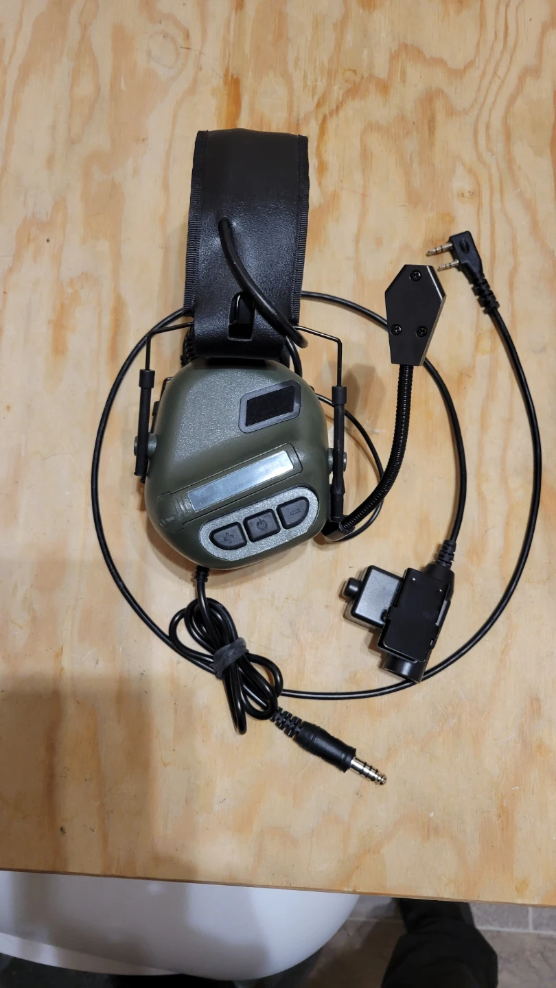 Earmor M32 PLUS Tactical Communication Headset .