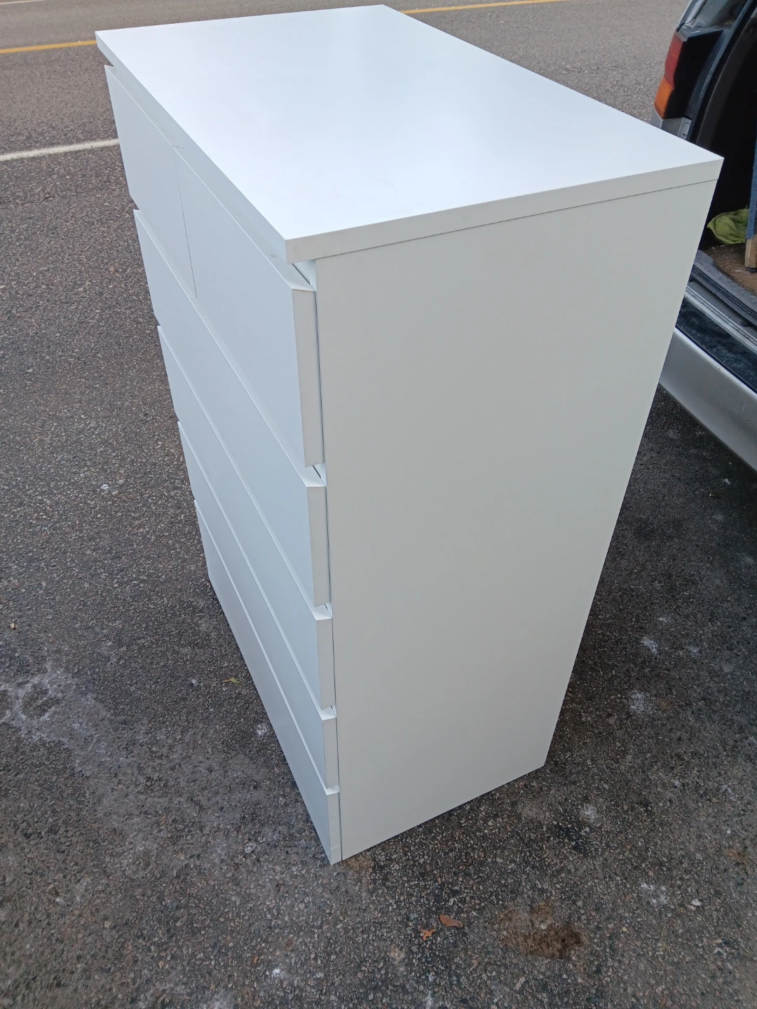 Malm Ikea dresser delivery available - photo 2