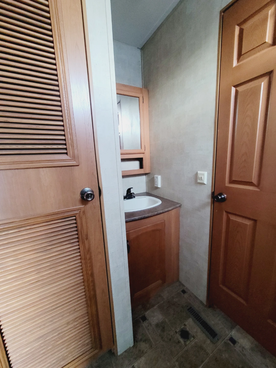 Keystone Retreat Park model Travel Trailer - photo 4