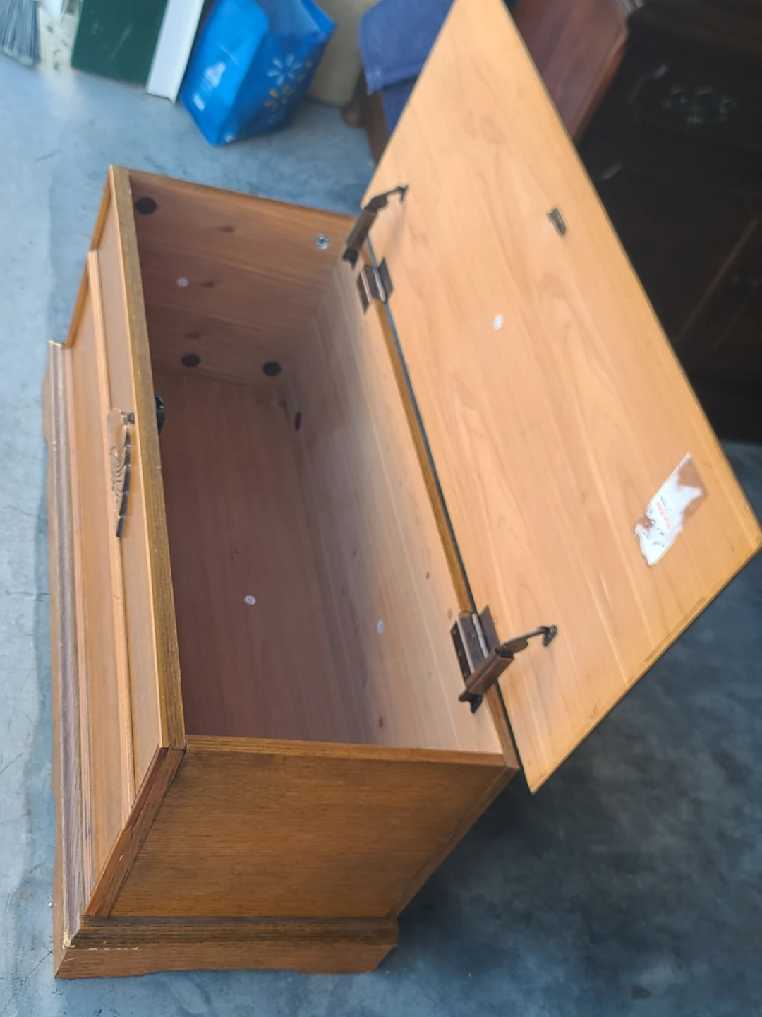 Vintage Oak Cedar Lined Storage Chest - photo 3