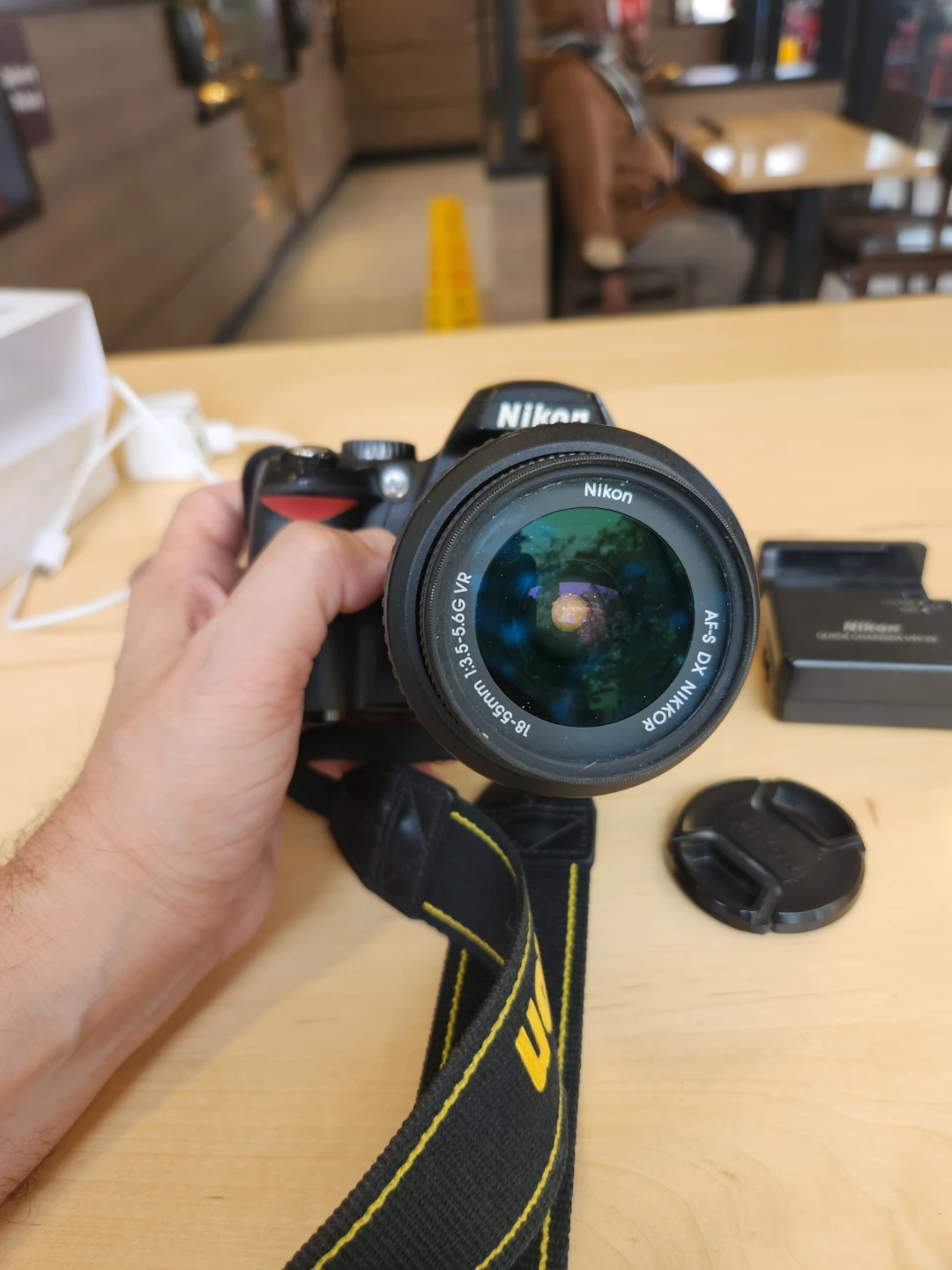 Nikon D60 Digital Camera with 18-55mm Lens - photo 3