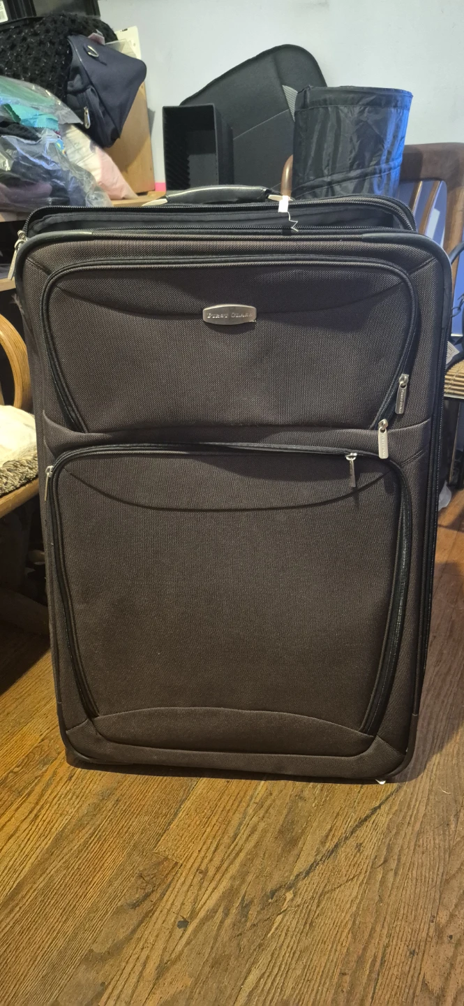 First Class lite Black Suitcase