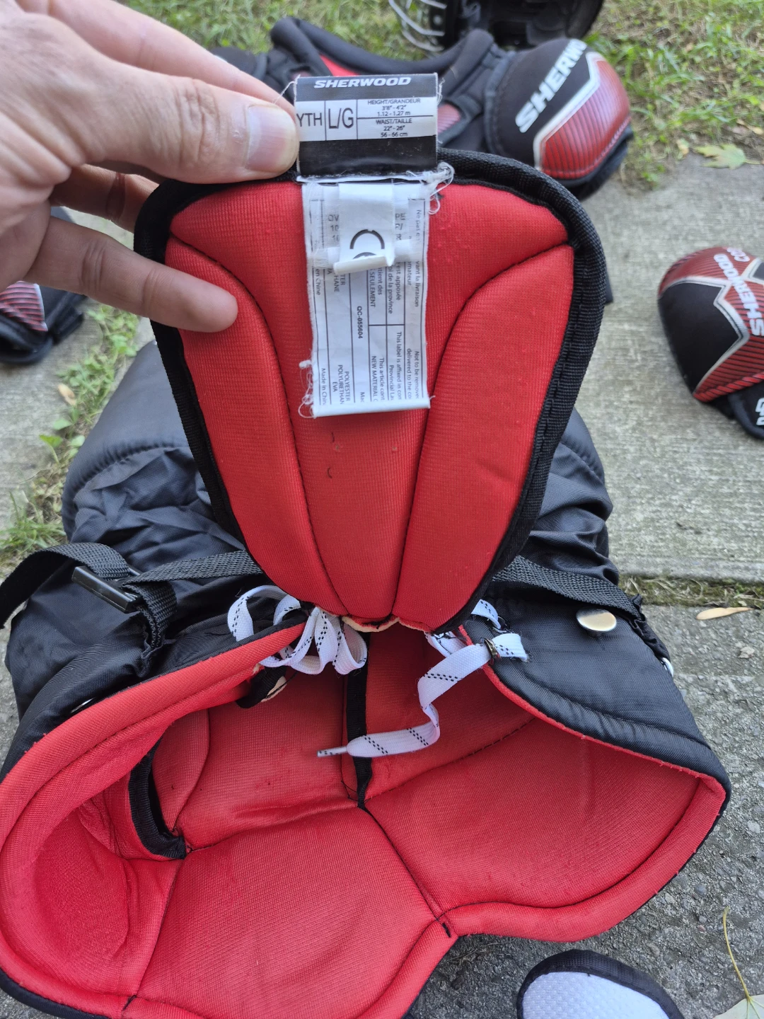 Youth Hockey Protective Gear Bundle 🍁 - photo 3