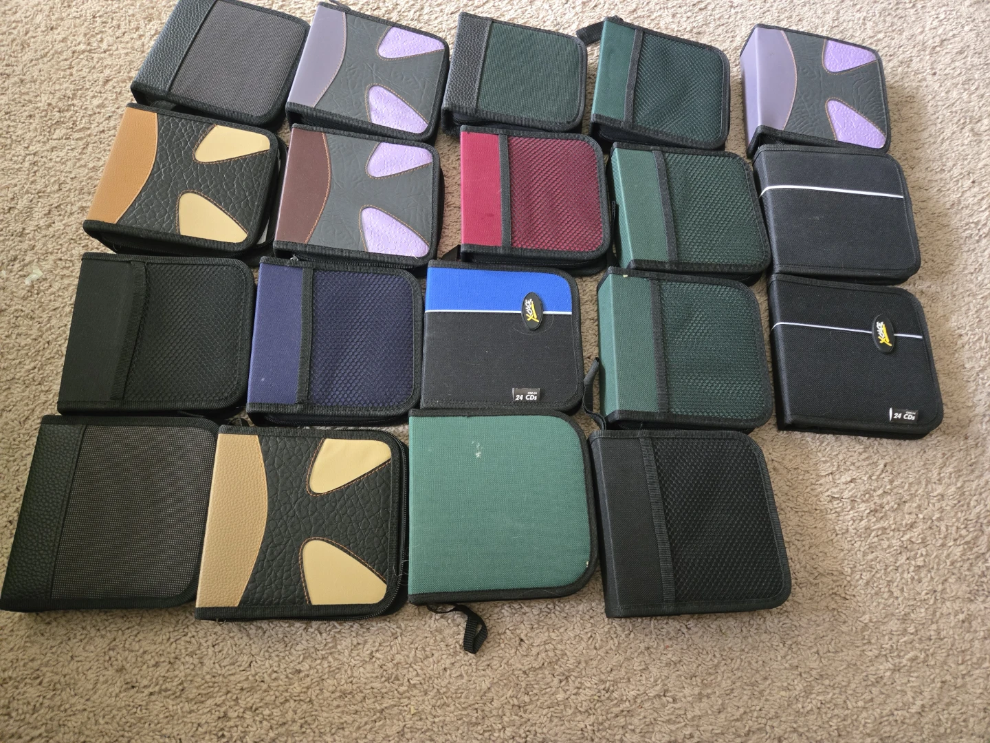 Lot of 17 X-Cage 24 CD Wallets - photo 2