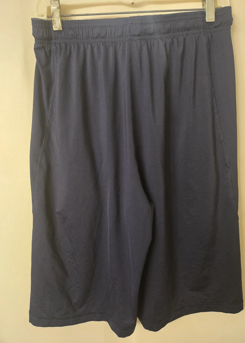 Under Armour Mens' Shorts.  Navy.  Medium.  EUC. - photo 2