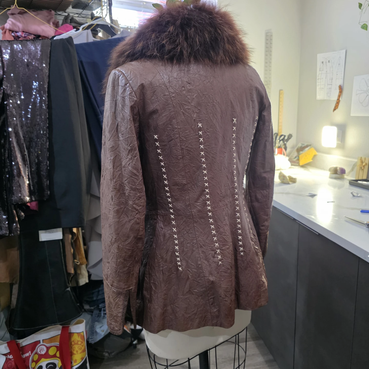 Brown Leather Jacket with Reattachable Fur Collar - photo 2