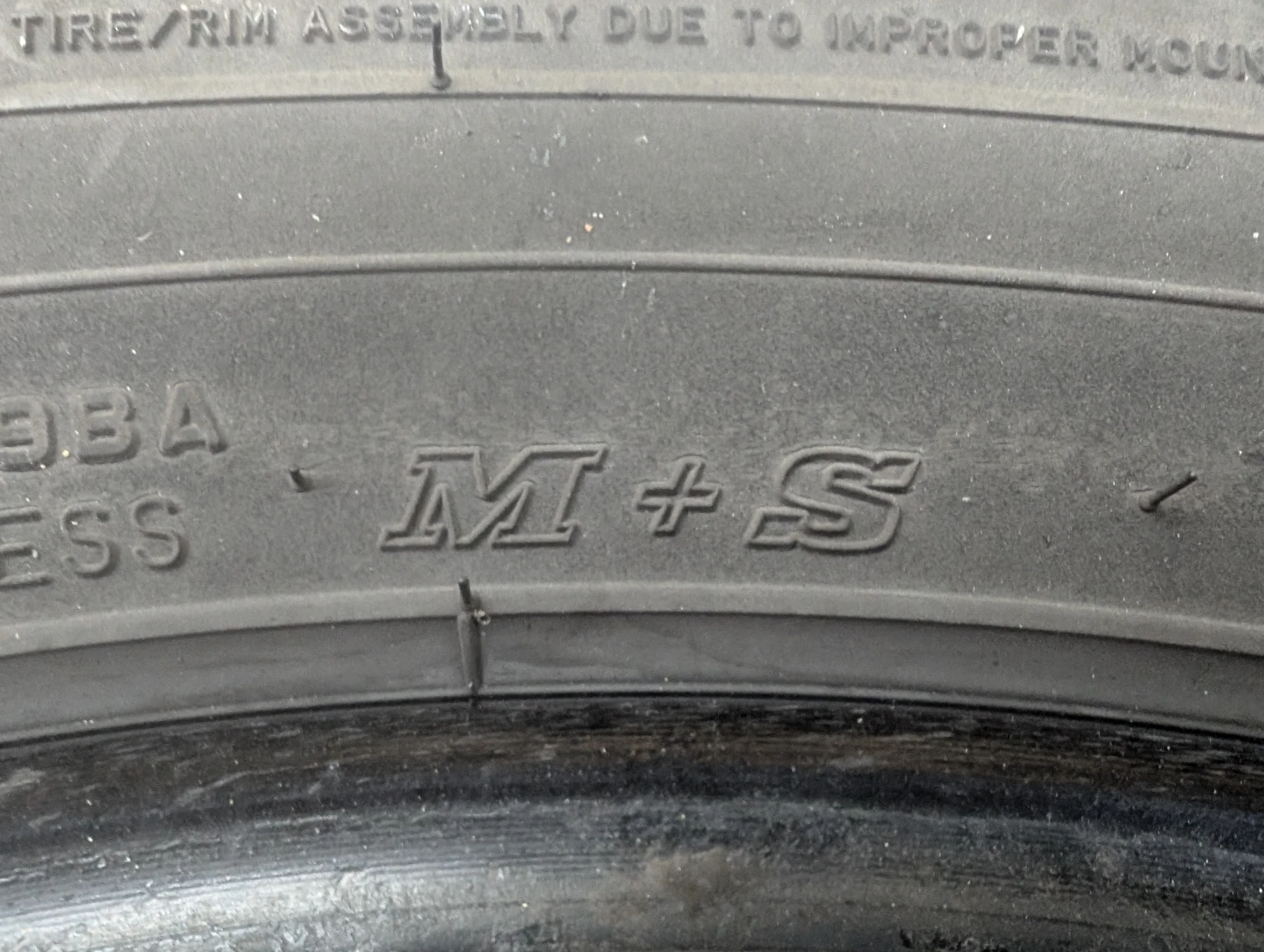 Sumitomo all season tires (2x) 6-7mm tread - photo 3