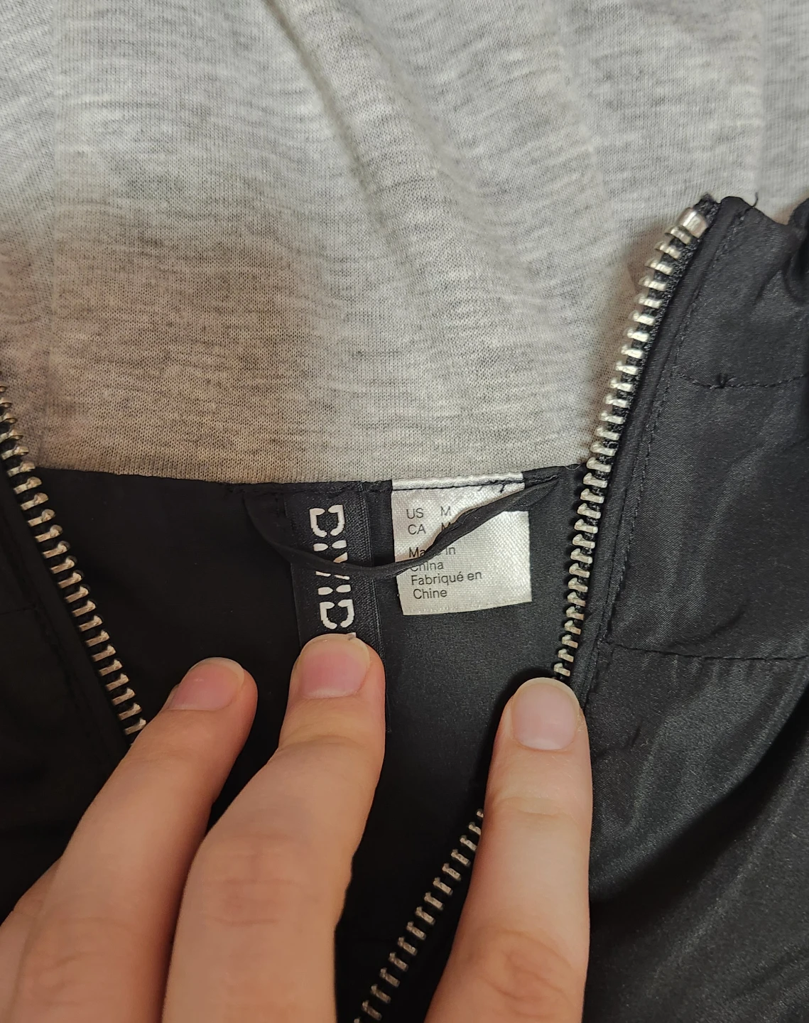 H&M Black Hooded Jacket - photo 2