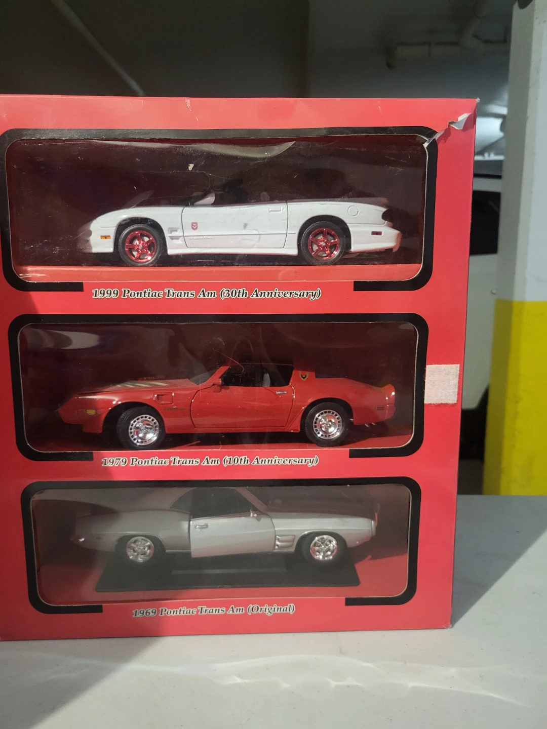 Pontiac Trans Am 3-Car Collector Set and other 1/18 diecast - photo 4