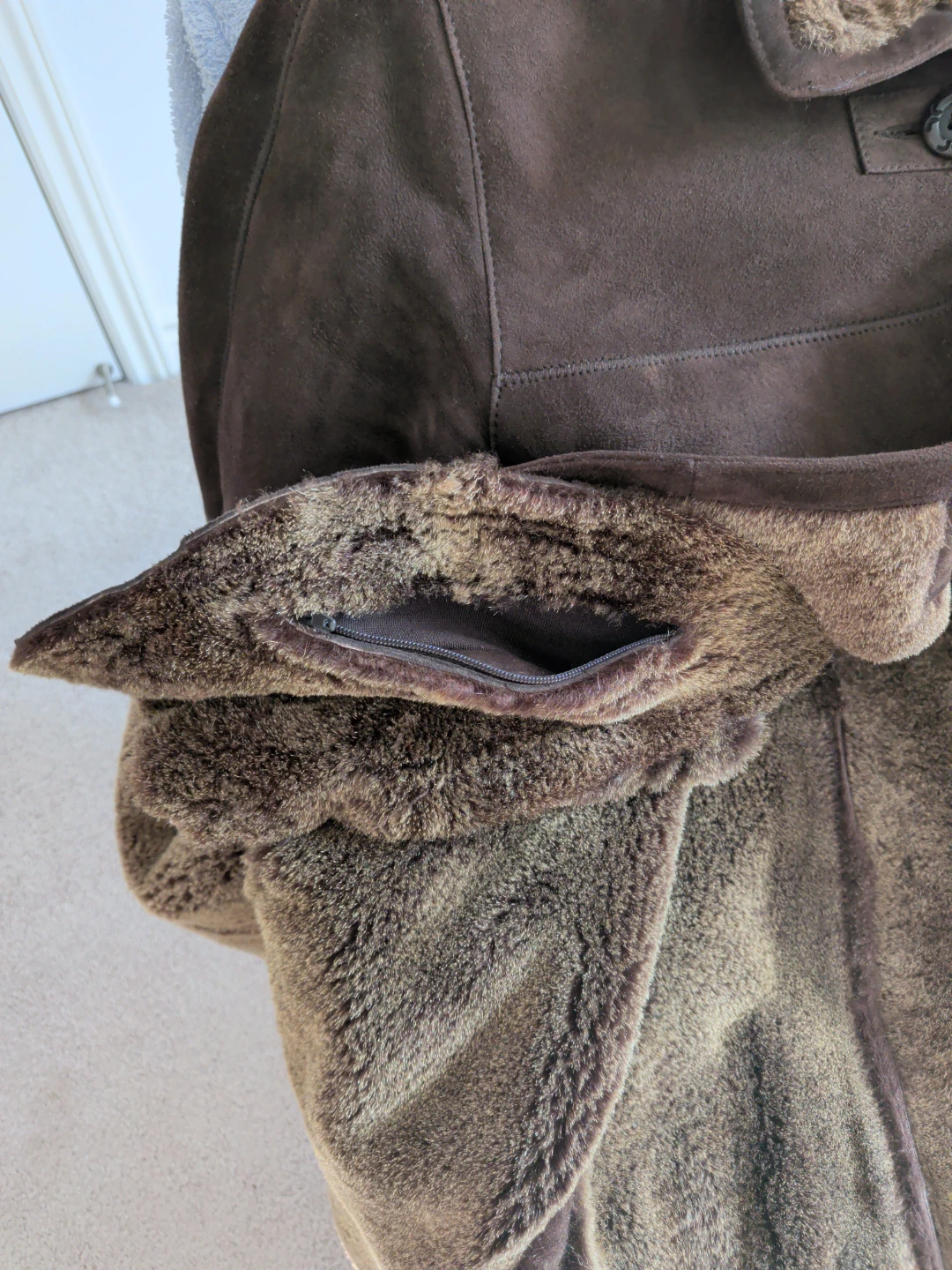 Danier Sheep Skin Coat - photo 3