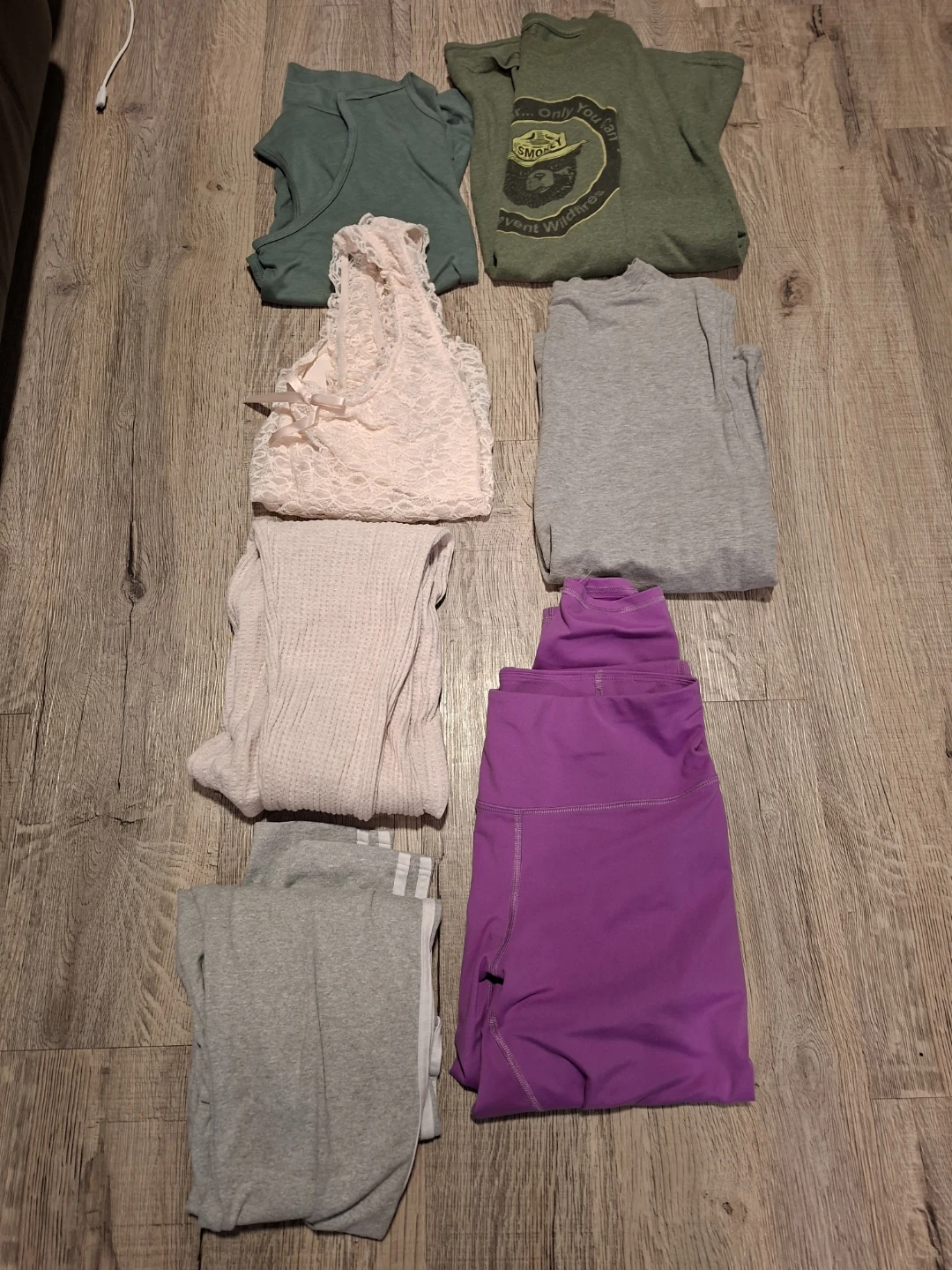 Women's clothing bundle - photo 2