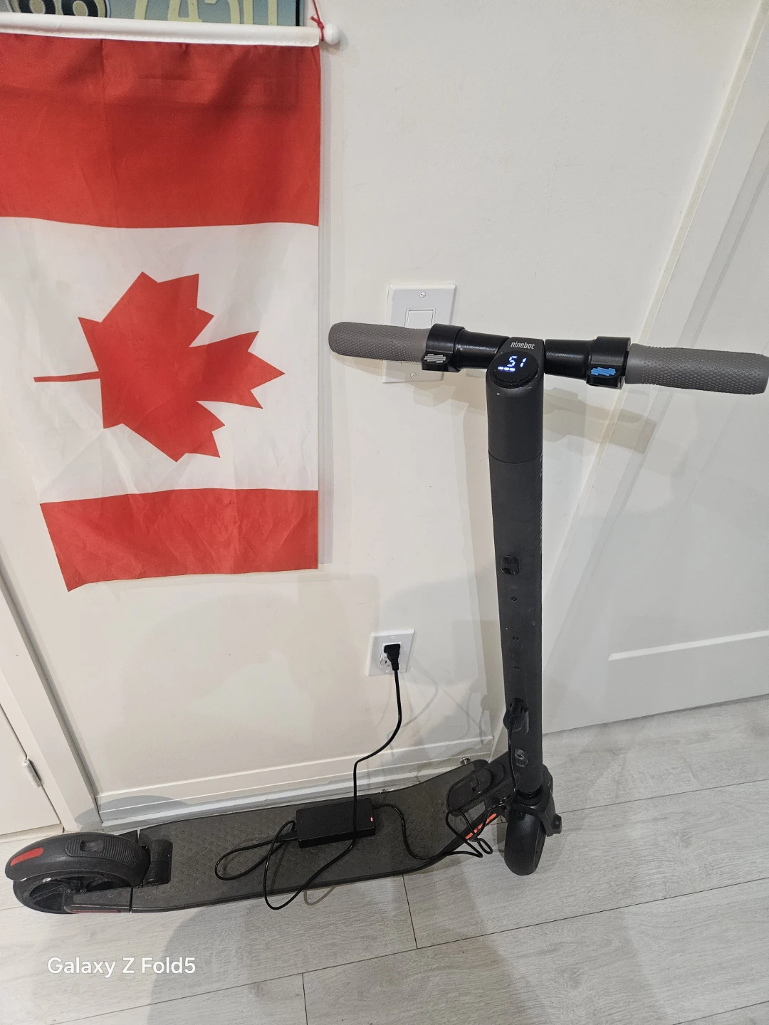 Brand new electric ninebot scooter - photo 3