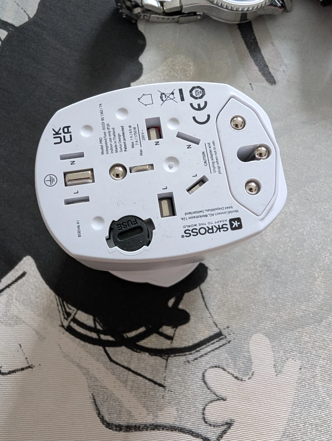 SKROSS World Travel Adapter Pro - photo 2