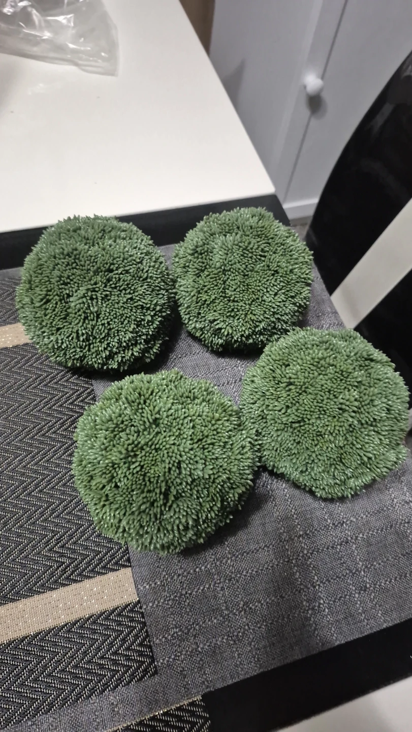 Set of 4 Artificial Green Grass Spheres - photo 2