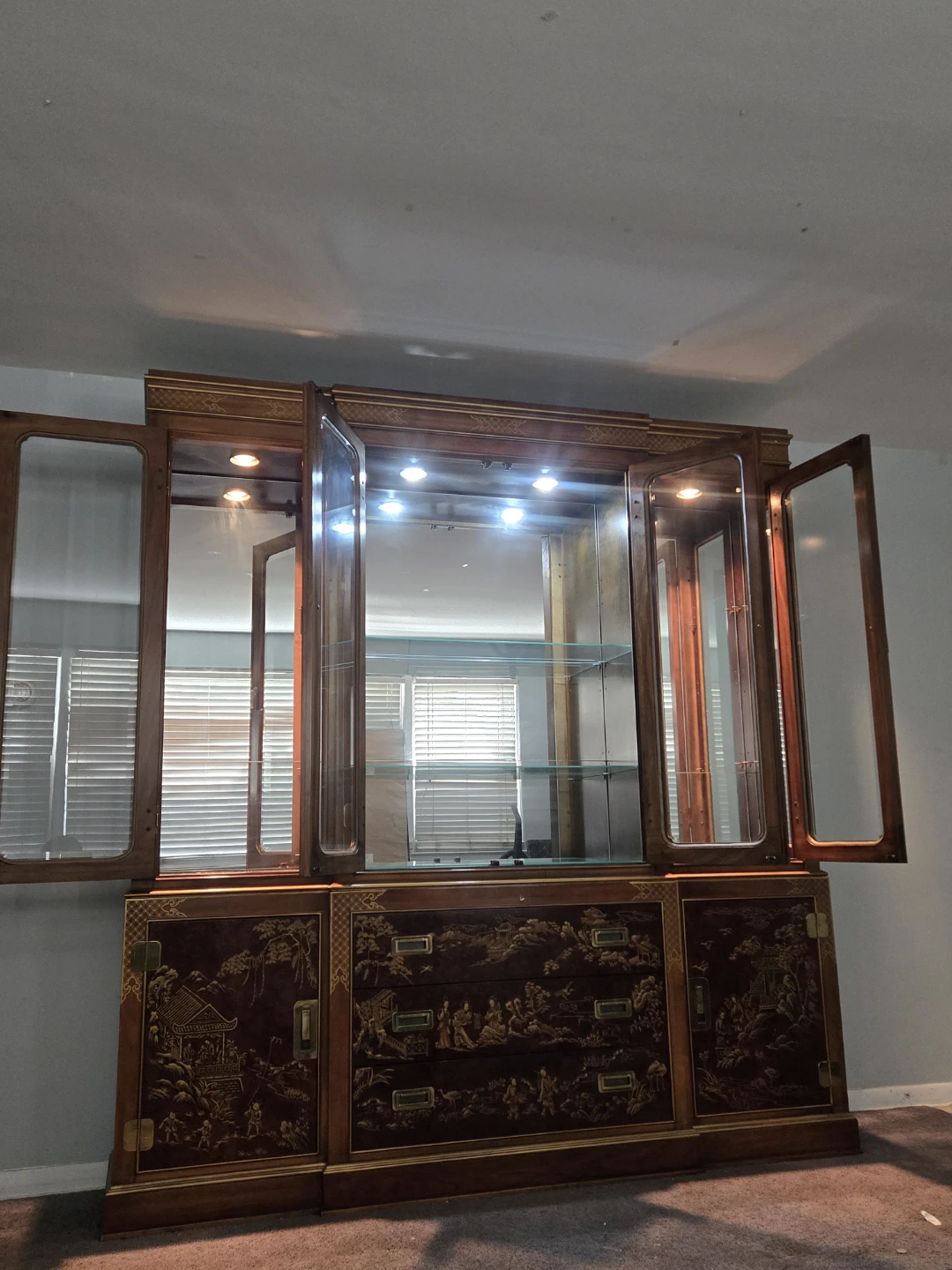Vintage Drexel Heritage Dynasty China Cabinet - Chinoiserie Wall - photo 3