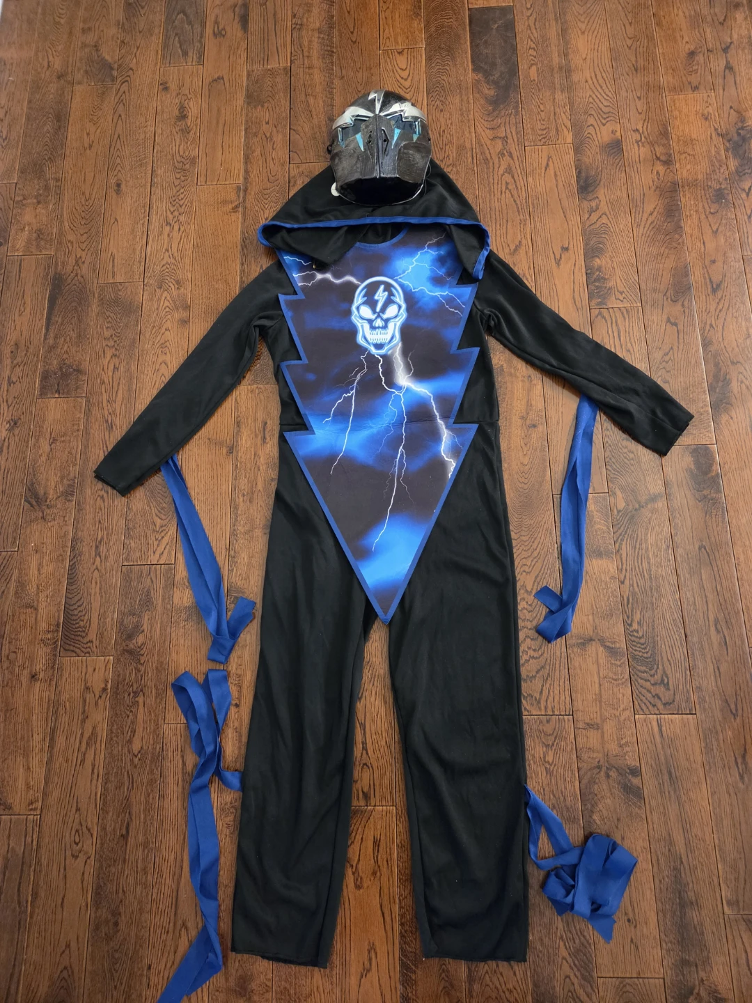 Child Halloween Costume (M 8-10)