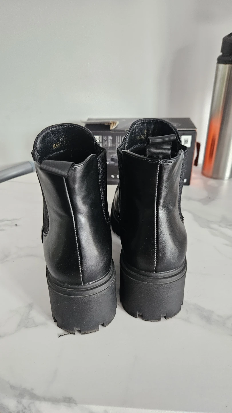 Black Chelsea Lug Sole Boots - photo 2