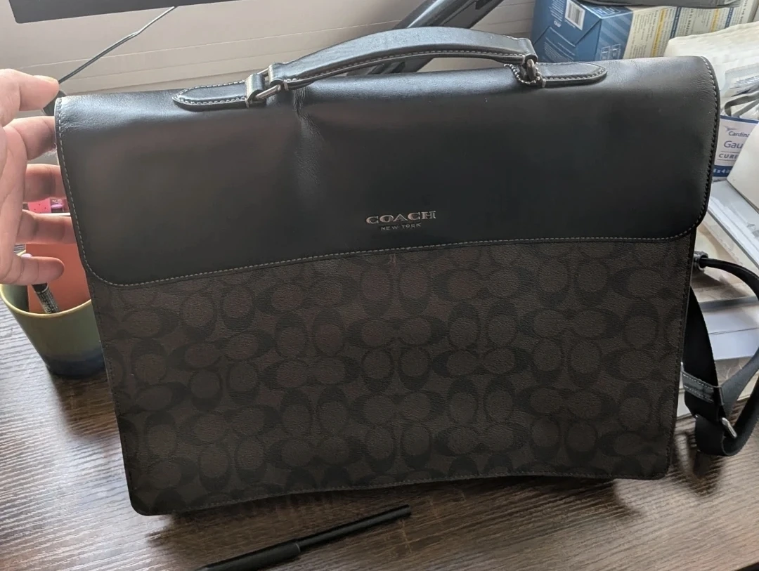 🥕Coach Signature Leather Briefcase