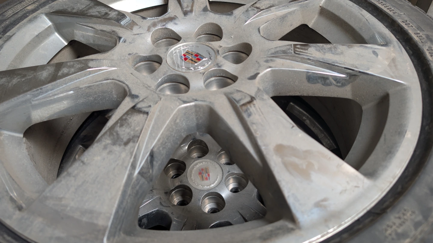 Cadillac Emblem Rim
