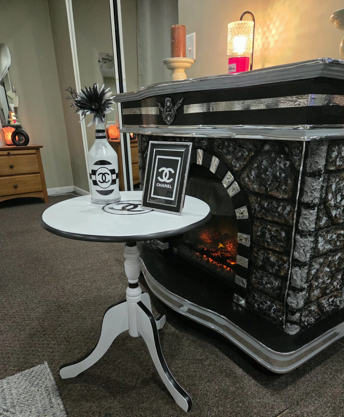 Black and White Decorative Accent Table - photo 2