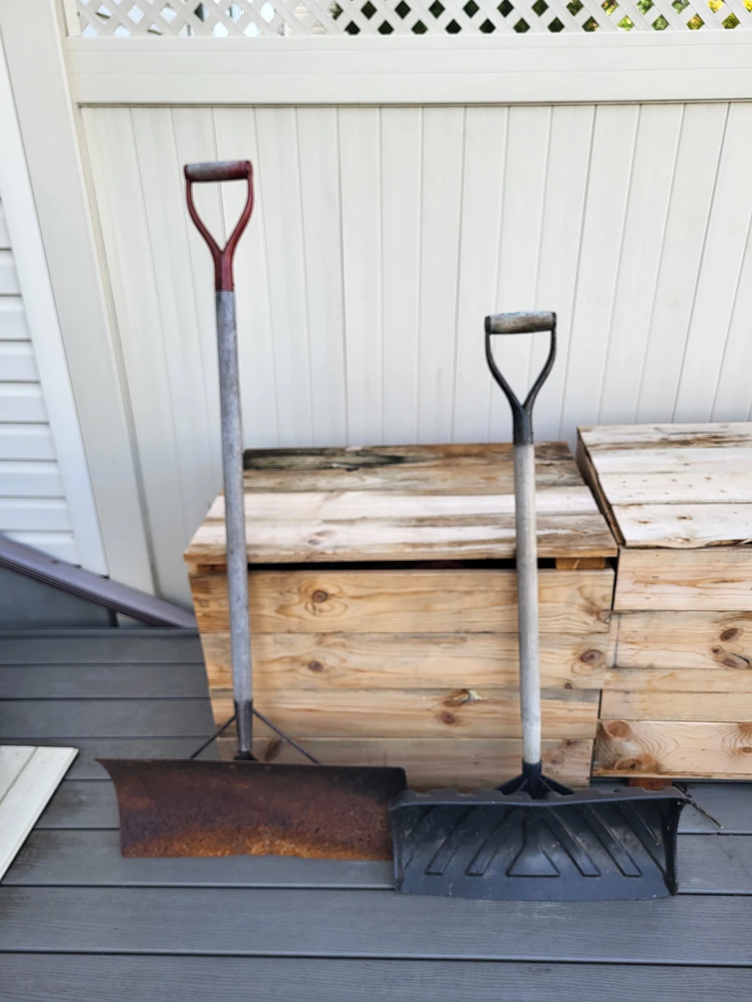 Winter Snow Shovels