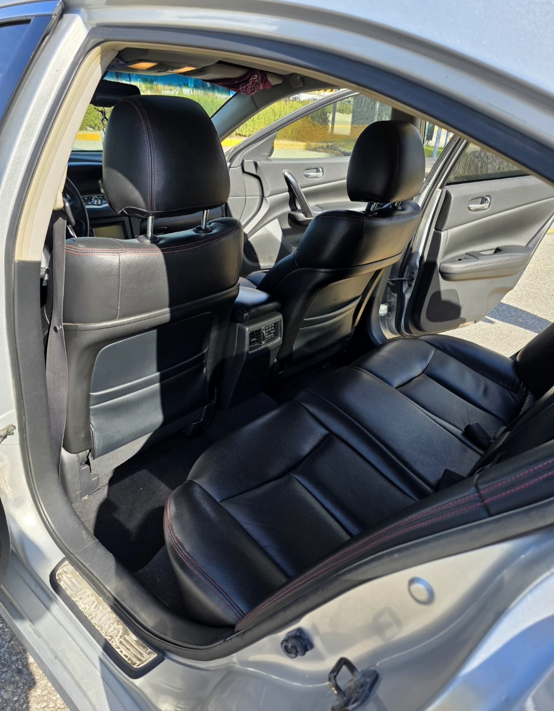Nissan Maxima SV - photo 4