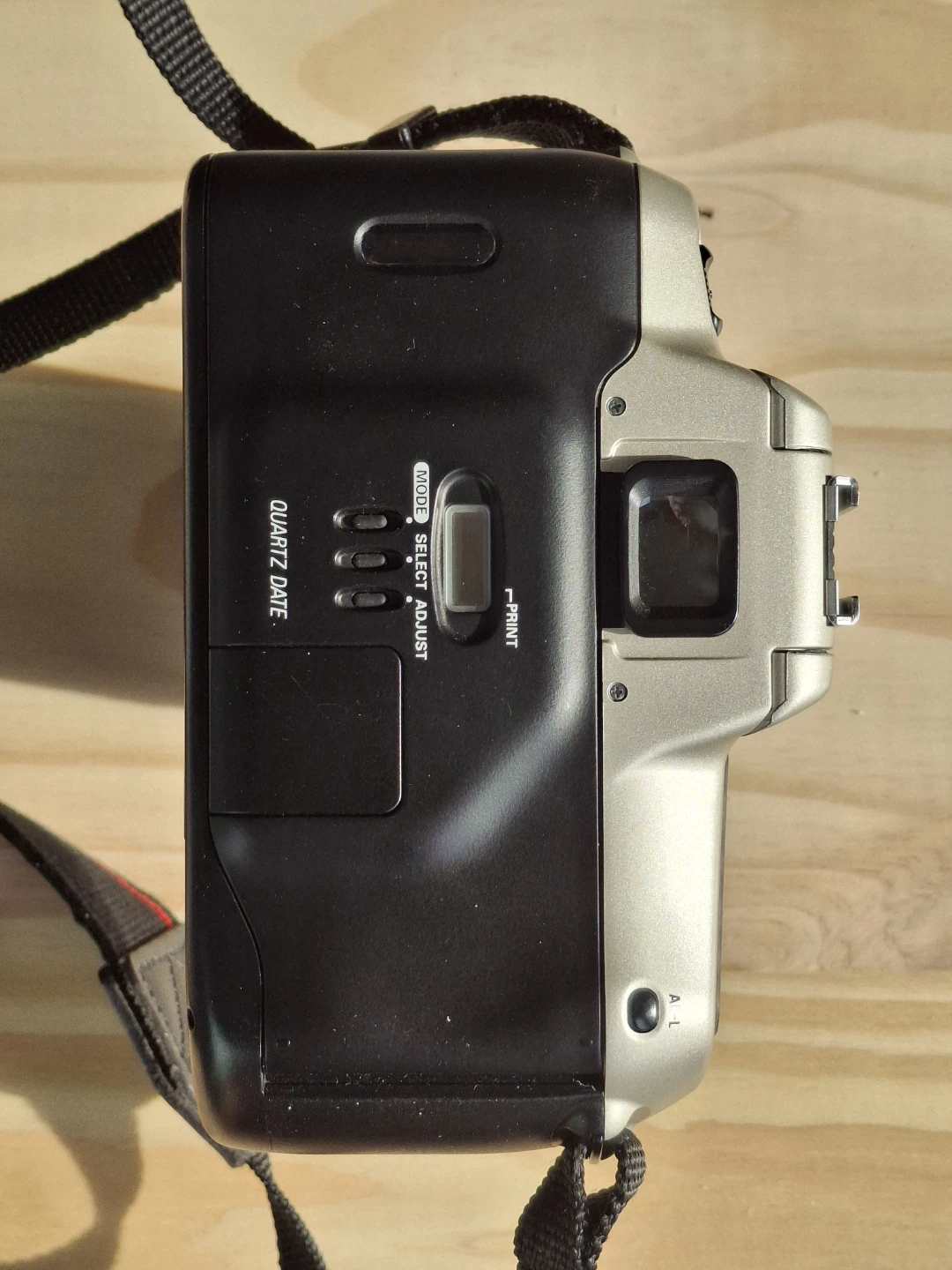 Nikon F50D 35mm film camera with AF 35-80mm kit lens - photo 4