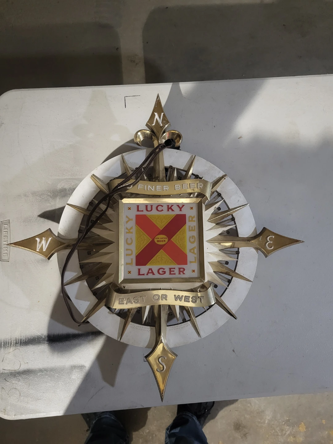 Vintage Lucky Lager Illuminated Compass Sign - photo 4