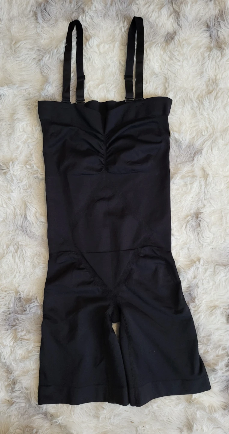 NEW Small Woman's Black Seamless Shapewear Bodysuit - photo 4