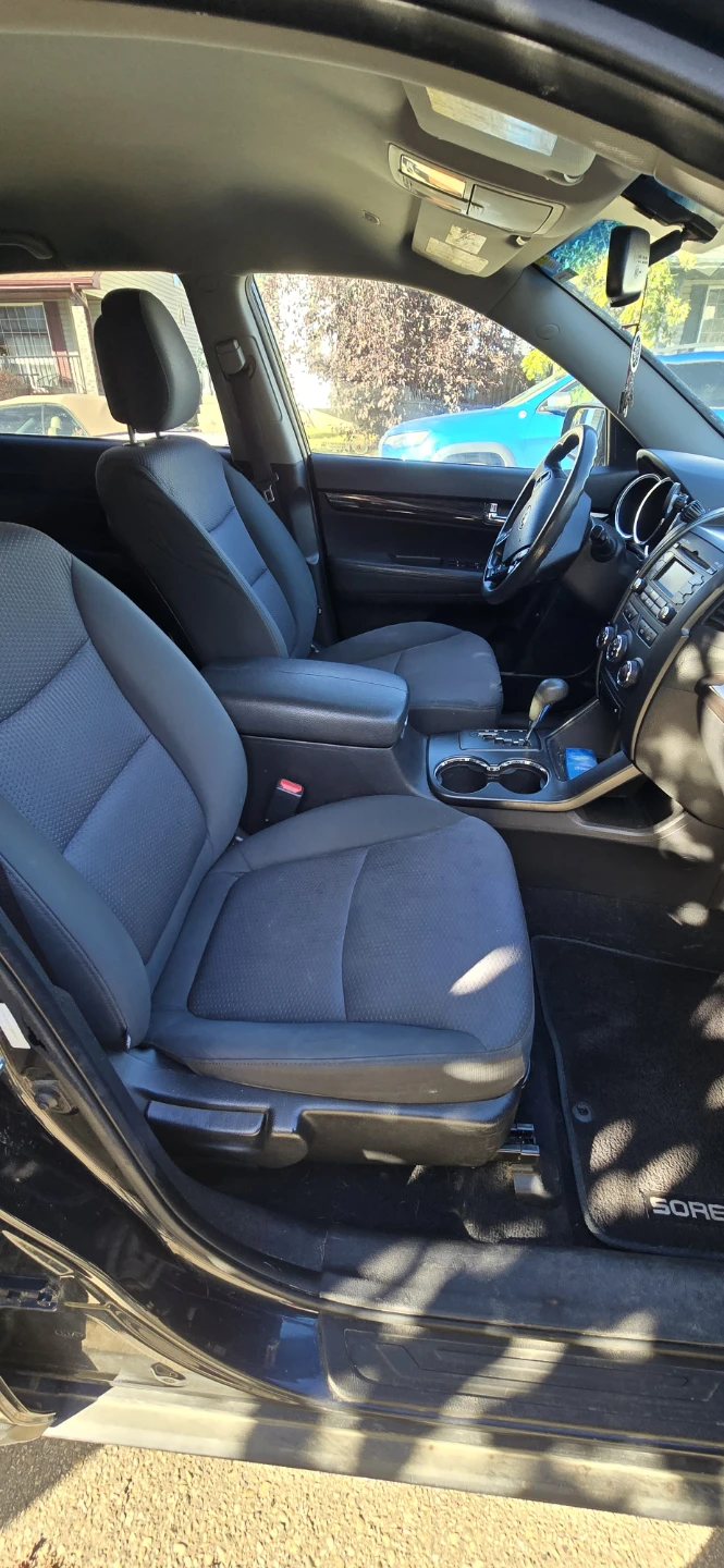 Kia Sorento AWD SUV - photo 5