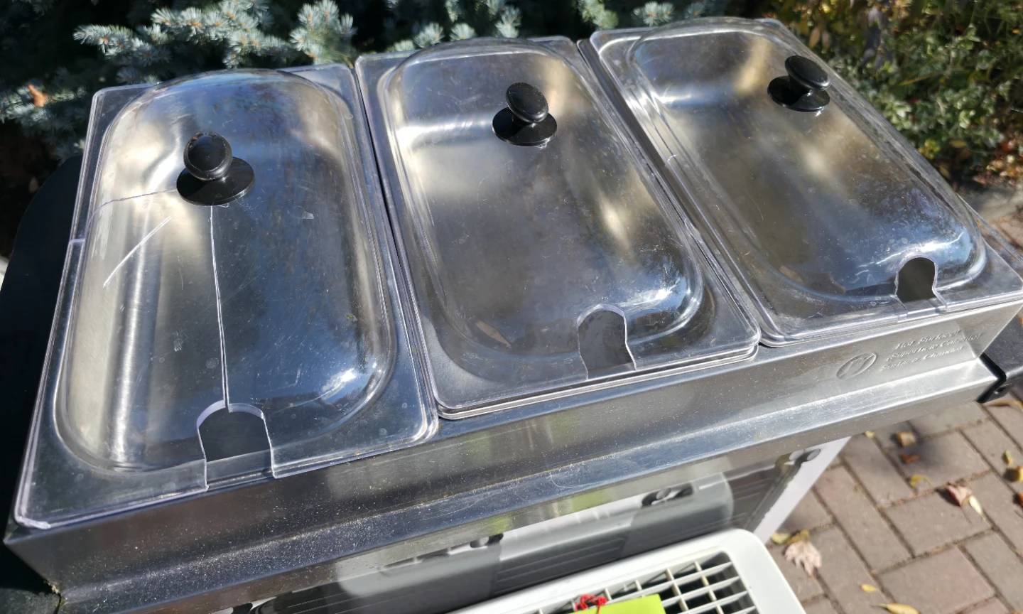 Betty Crocker 3-Tray Buffet Server / 2.5 quart stainless steel