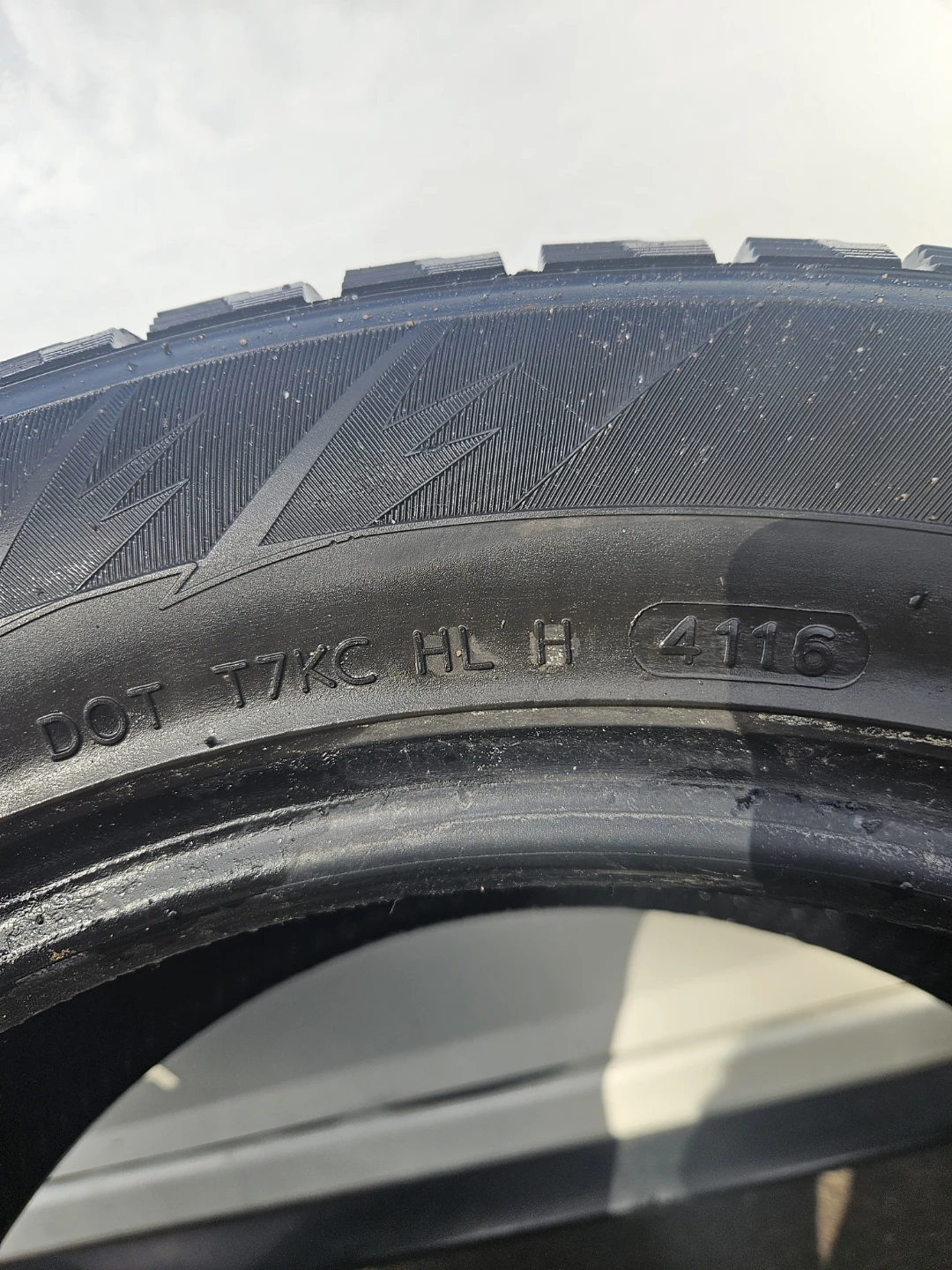 225/55 R17 Hankook Winter Tires - photo 5