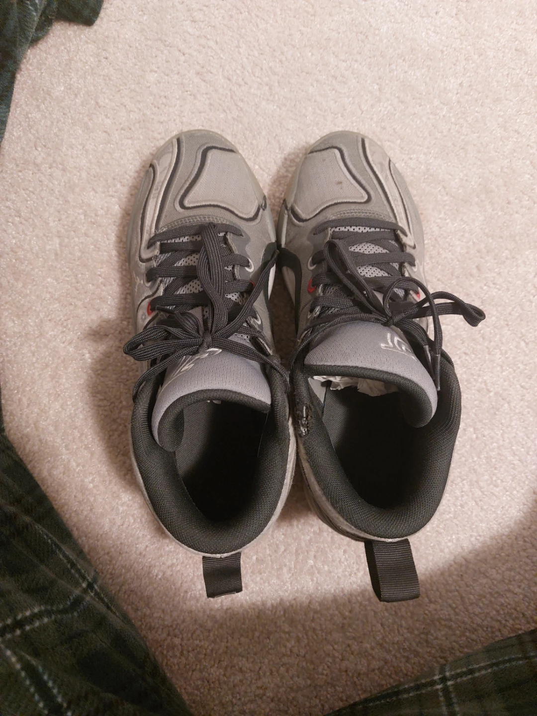 Jason Tatum 3's basketball shoes - photo 4