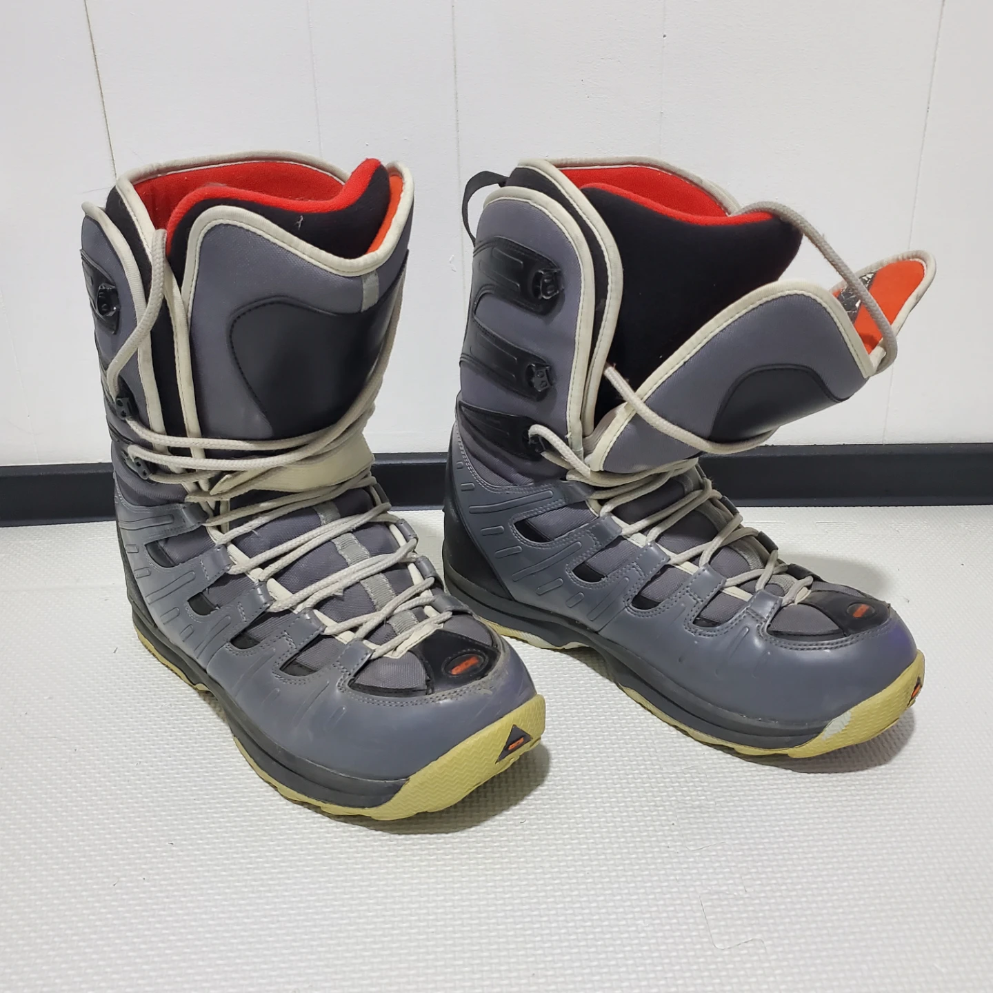 Ride Spark Mens Sz13 lace up Snowboard boots - photo 3