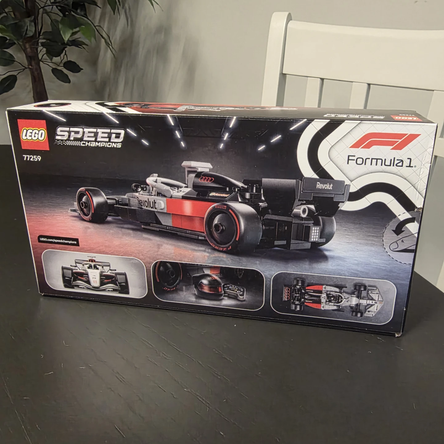 LEGO Speed Champions Audi Revolut F1 Team R26 77259 - photo 2