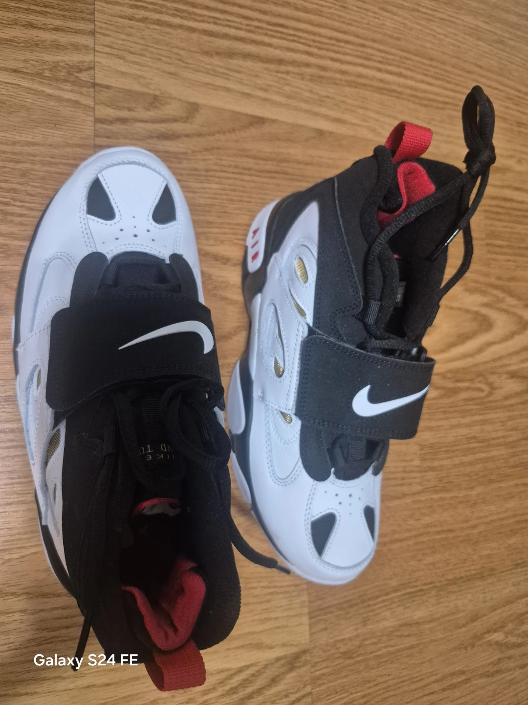 Nike Air Diamond Turf II Sneakers - photo 3